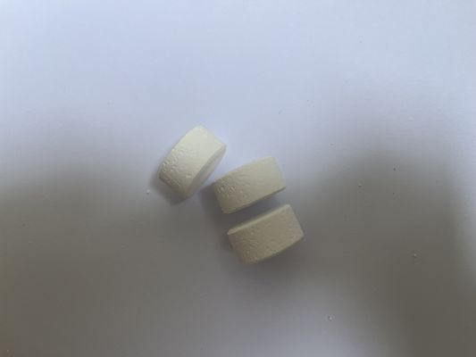 TCCA 90 Tablet untuk pemeliharaan kolam yang aman dan efektif dengan kandungan air 0,5MAX